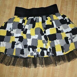 Girl's D-Signed (Disney) Black and Yellow Skirt -Size XS